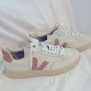 VEJA womens campo leather low-top sneakers